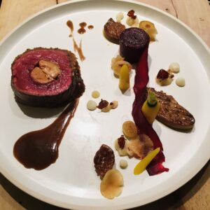 Xavier-Pecheyran-Filet-boeuf-rossini-foie-gras-noisettes