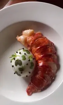 L’œuf de Fabergé au homard et caviar !