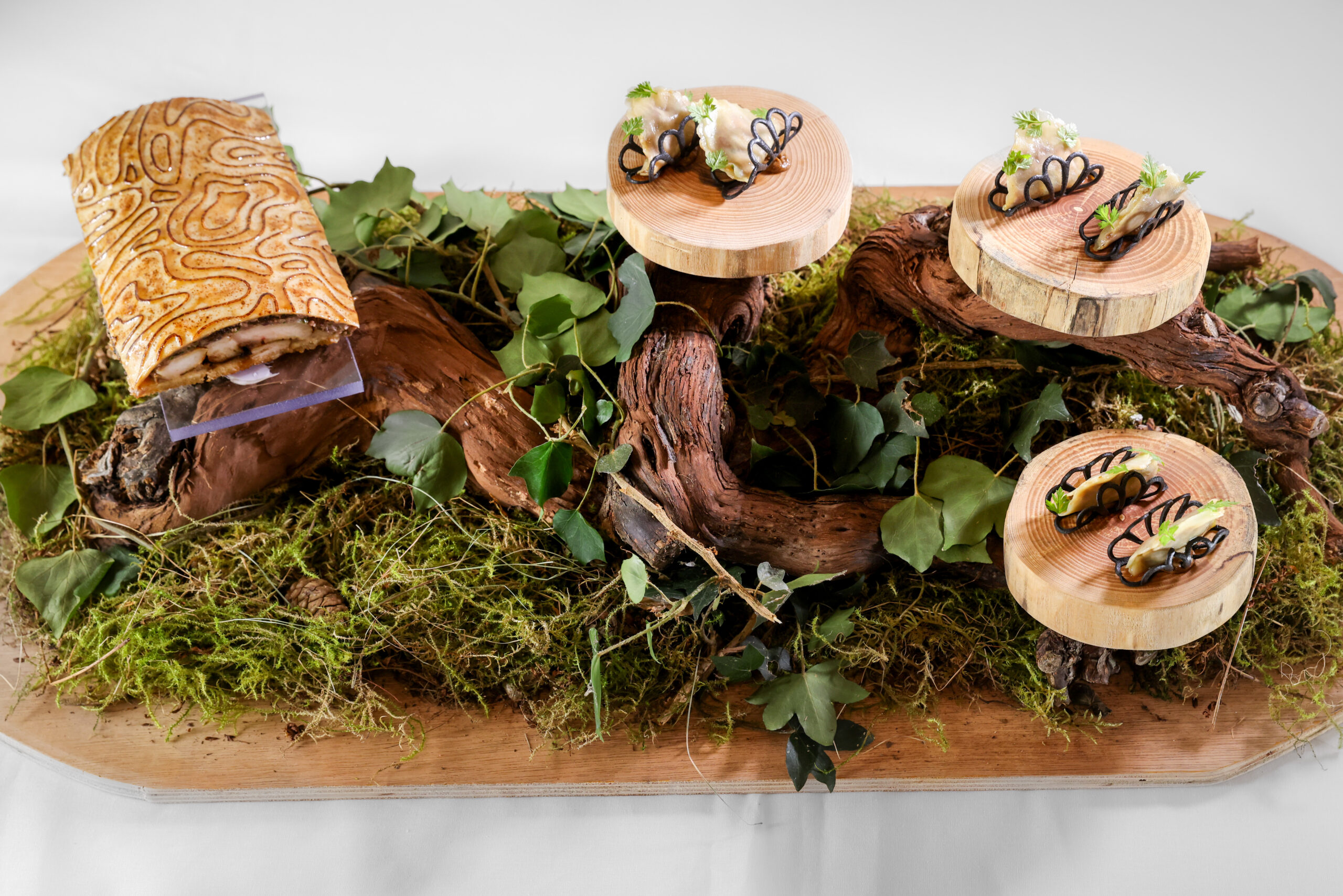 Poulette farcie aux morilles et vin jaune