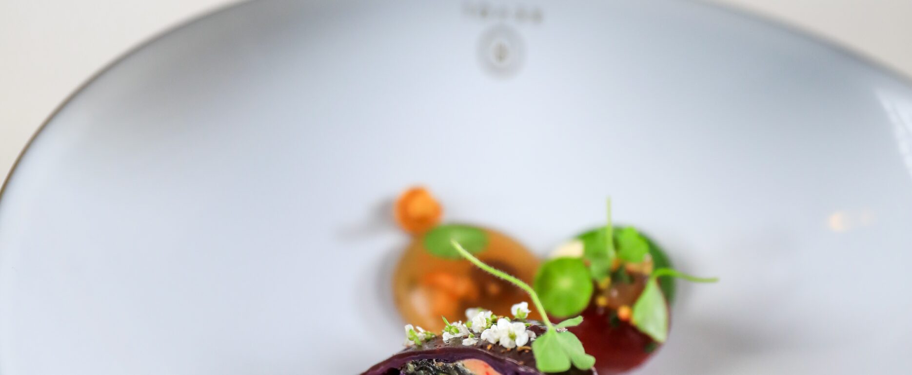 Pressé de foie gras feuille à feuille chou rouge – Recette d’Arthur DEBRAY